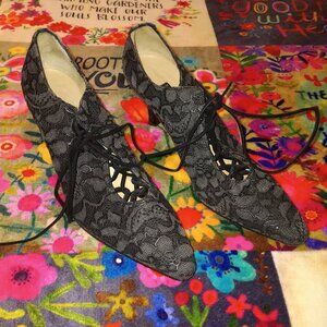 Ombeline black tie up lace shoes size EU 39.5